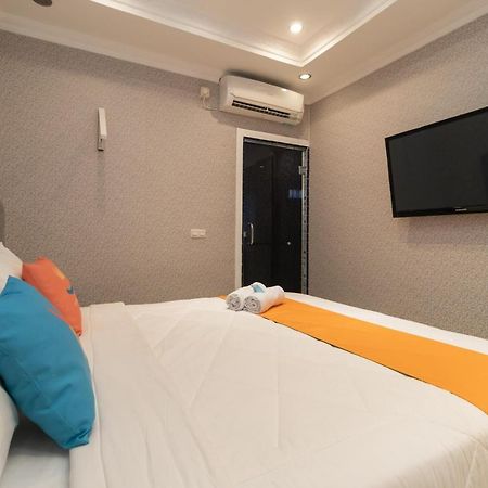 Sans Hotel Beauty Palembang Exteriör bild