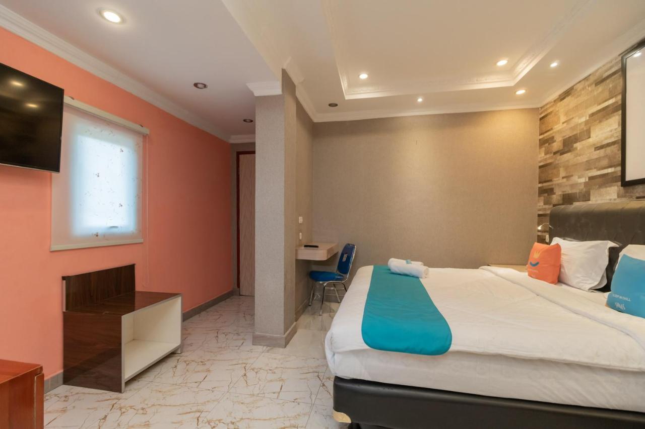 Sans Hotel Beauty Palembang Exteriör bild